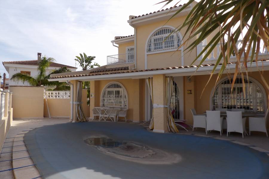 Venta - Chalet - Benidorm - Levante